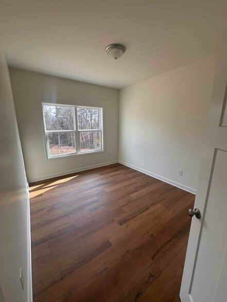 Building Photo - 2822 Fay Jones Rd