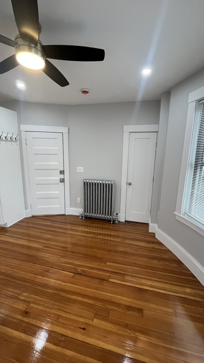 Building Photo - 19 Seaverns Ave