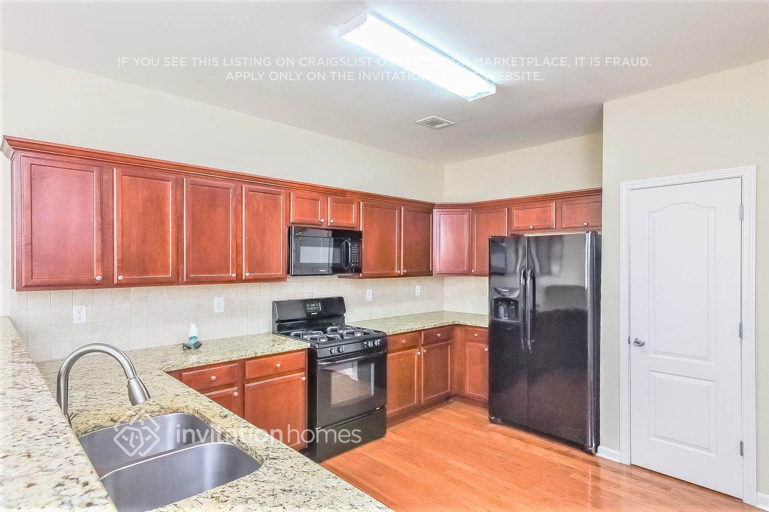Building Photo - 3422 Rustic Trail Ln NE