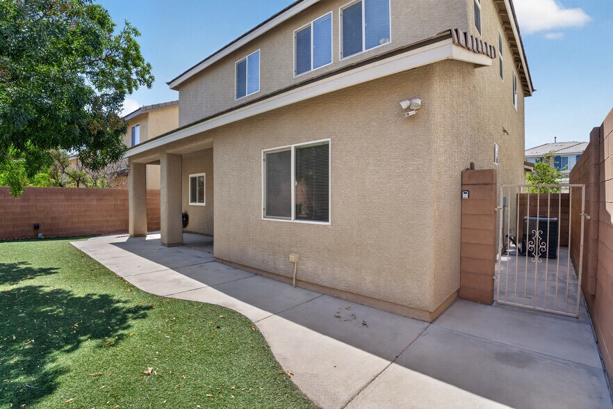 Building Photo - 10648 Bandera Mountain Ln