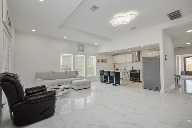 Building Photo - 582 Rd 5707