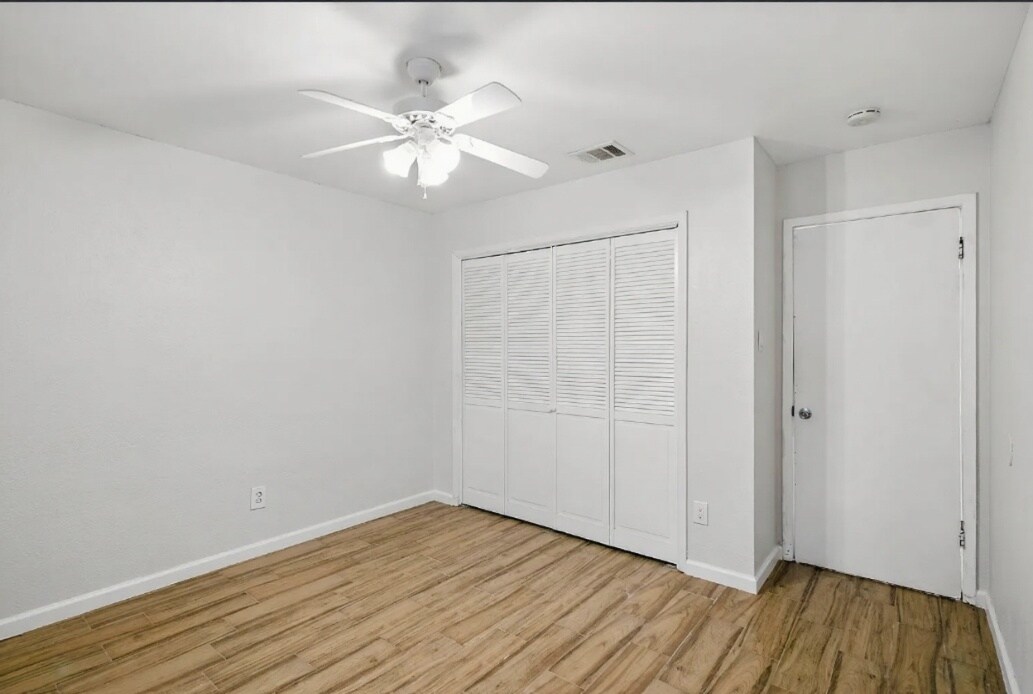Large closet in 2nd bedroom that has built ins - 11401 Ptarmigan Dr