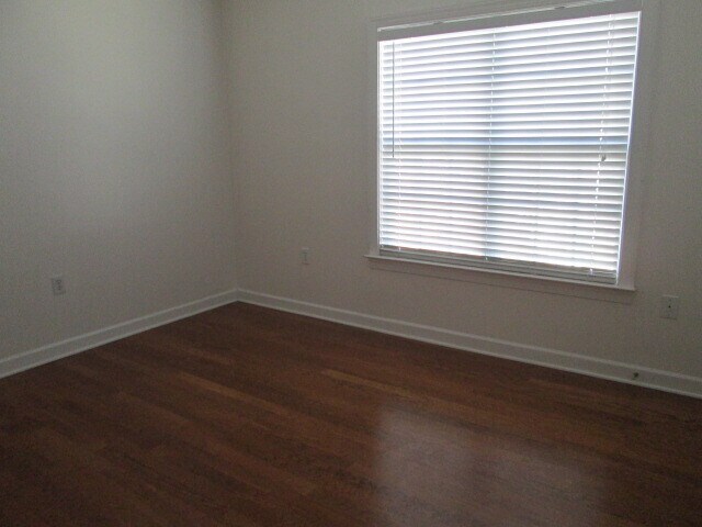 Building Photo - 104 Sunset Cir