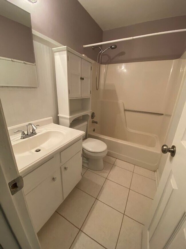 Building Photo - 629 Furrow Dr