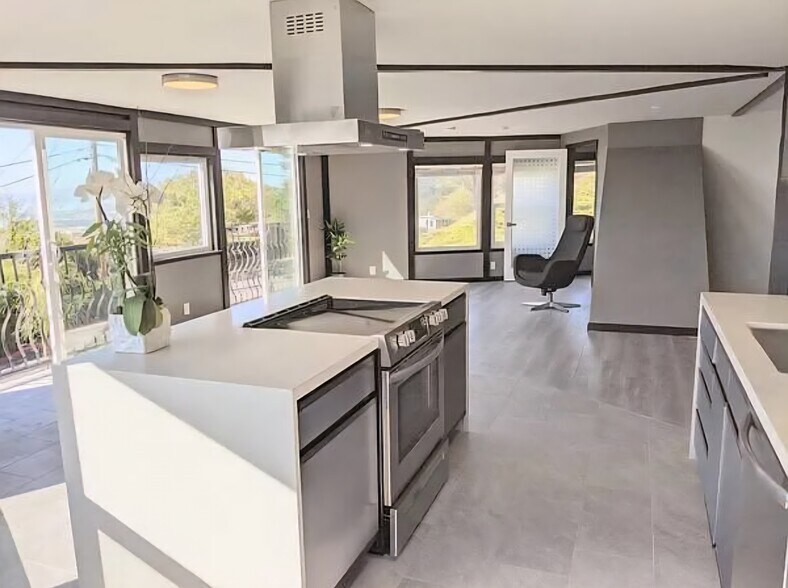 Building Photo - 145 Lawson Rd