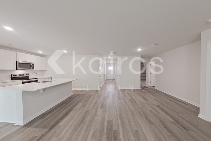 Building Photo - 137 Inez Ave