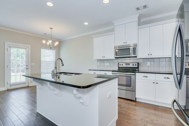 Building Photo - 407 Brantley Cove Cir