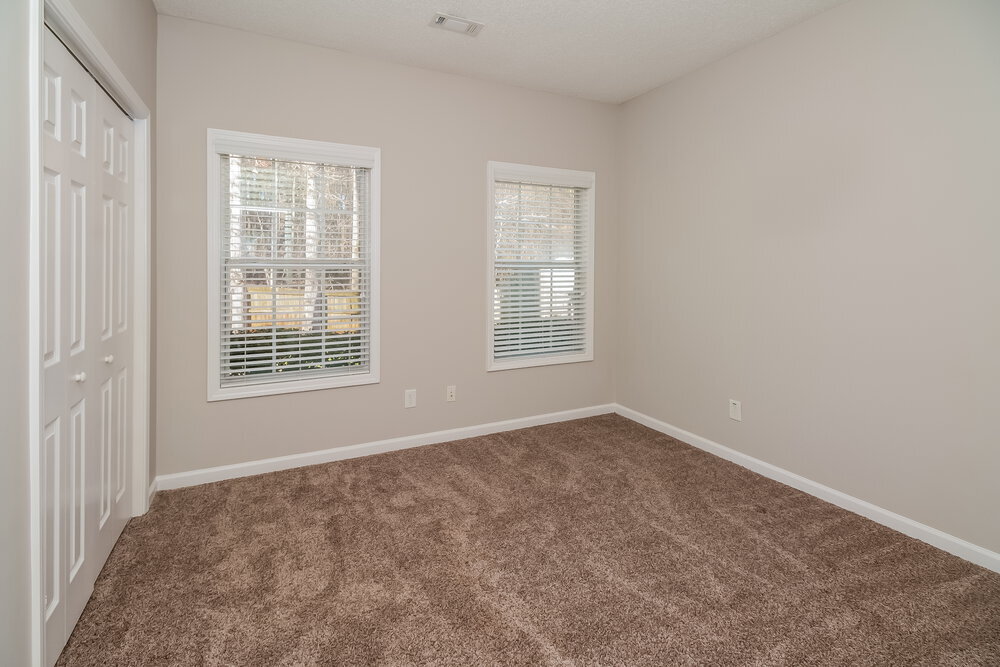 Building Photo - 329 Westhill Dr