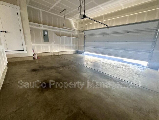 Building Photo - 456 SW 203rd Terrace