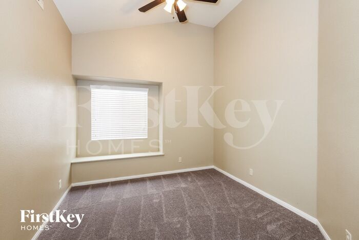 Building Photo - 3312 Hyannis Cir