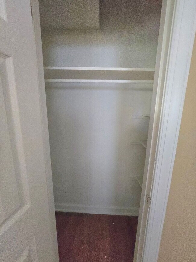 Building Photo - 336 Crosby Cir