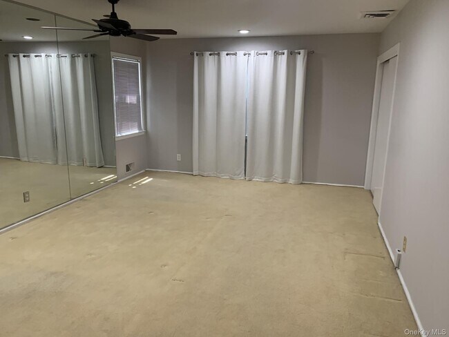 Building Photo - 220 Jackson Pl