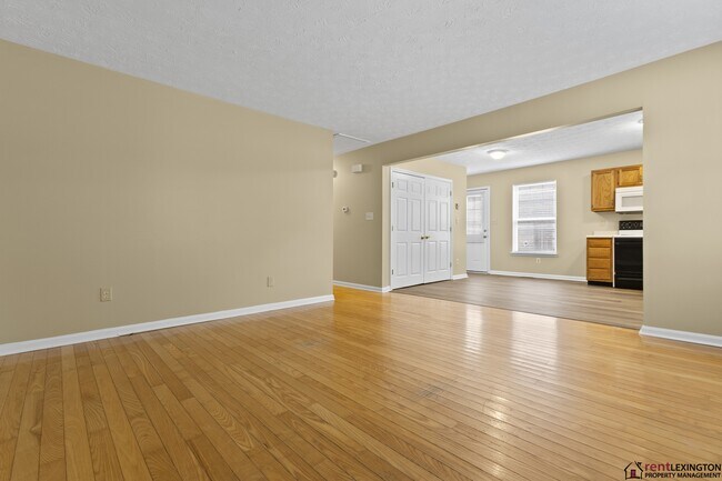 Building Photo - 531 Bell Pl Dr