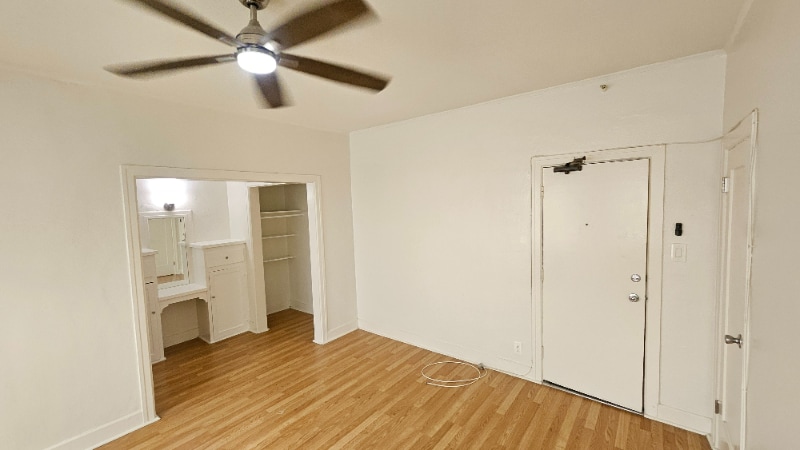 Building Photo - 727 S Coronado St