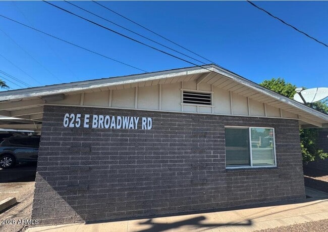 Building Photo - 625 E Broadway Rd