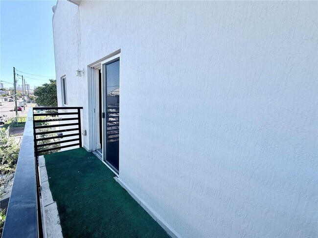 Building Photo - 1830 NW 1st St