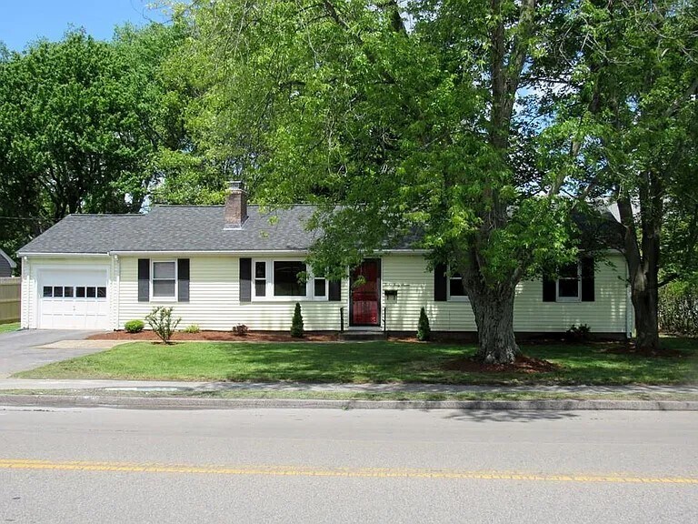 Building Photo - 1247 Trapelo Rd