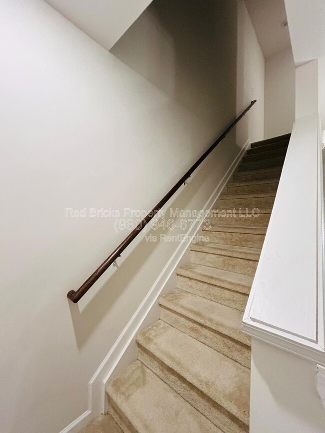 Building Photo - 9315 Grand Valley Dr