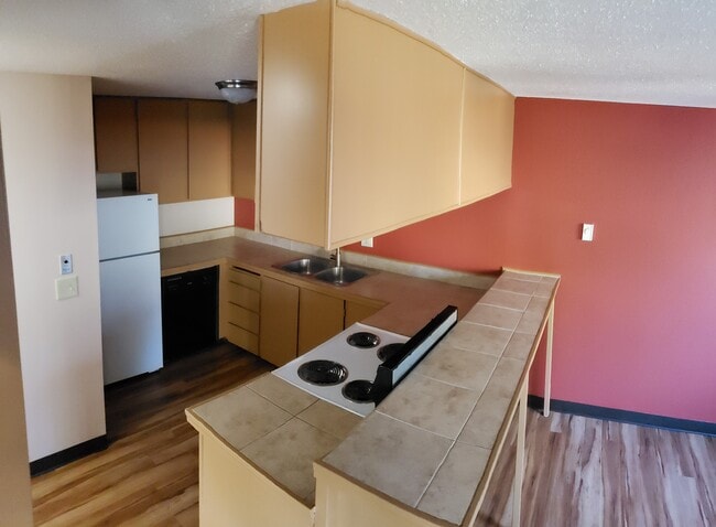 Building Photo - Aspen Circle Apartments