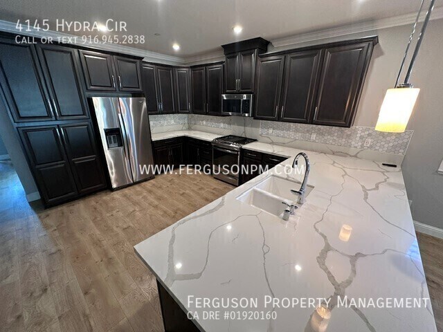 Building Photo - 4145 Hydra Cir