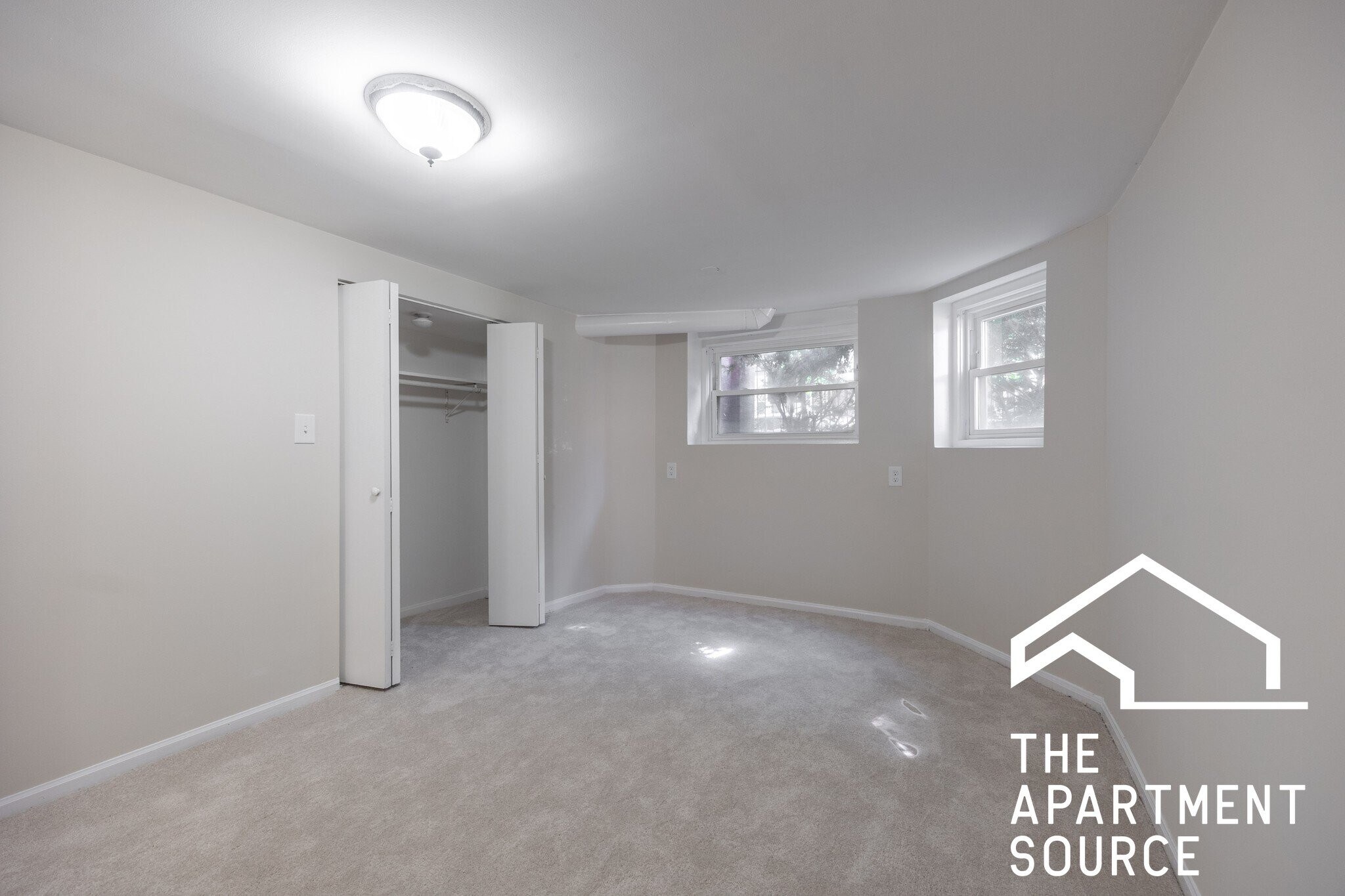 Building Photo - 2110 N Avers Ave