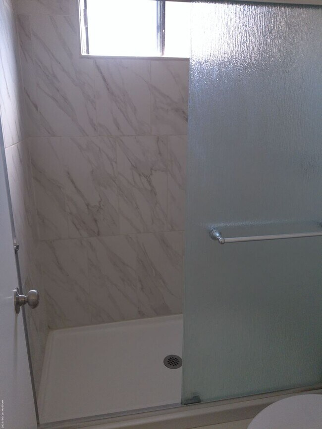 Building Photo - Spacious 3 Bedroom, 3 Bathroom Home with Bonus Room & 2-Car Garage – $1,900/month