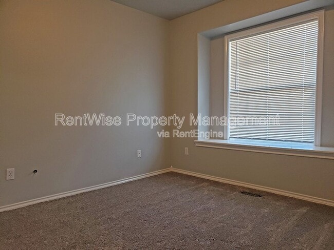 Building Photo - 5308 N Cortona Way
