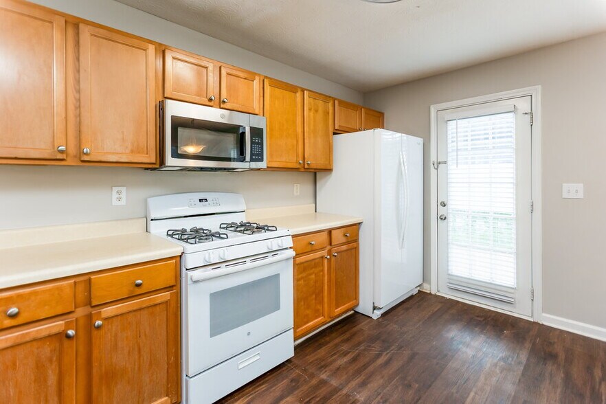 Building Photo - 320 Arrowhead Dr