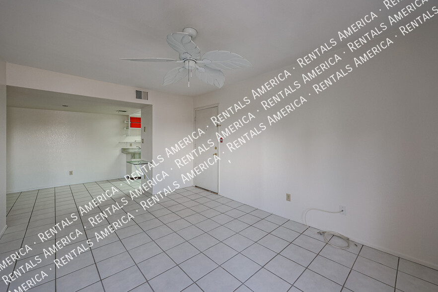 Building Photo - 5035 N 17th Ave