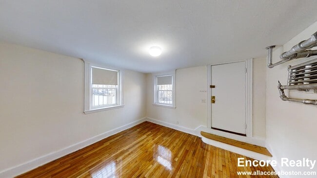 Building Photo - 4 Egremont Rd