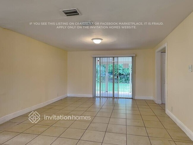 Building Photo - 314 SW 4th Ave