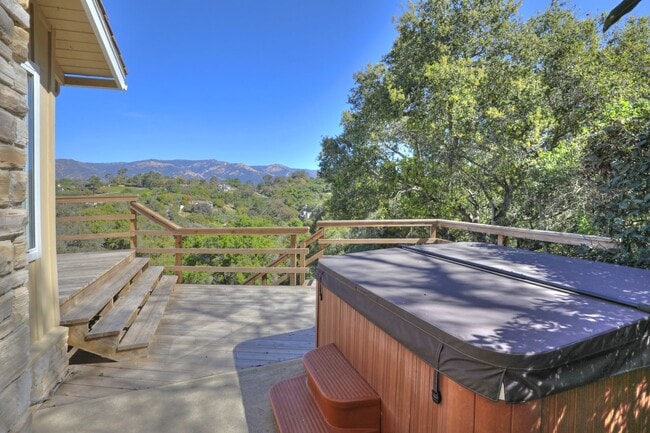 Building Photo - Peaceful Hope Ranch Living