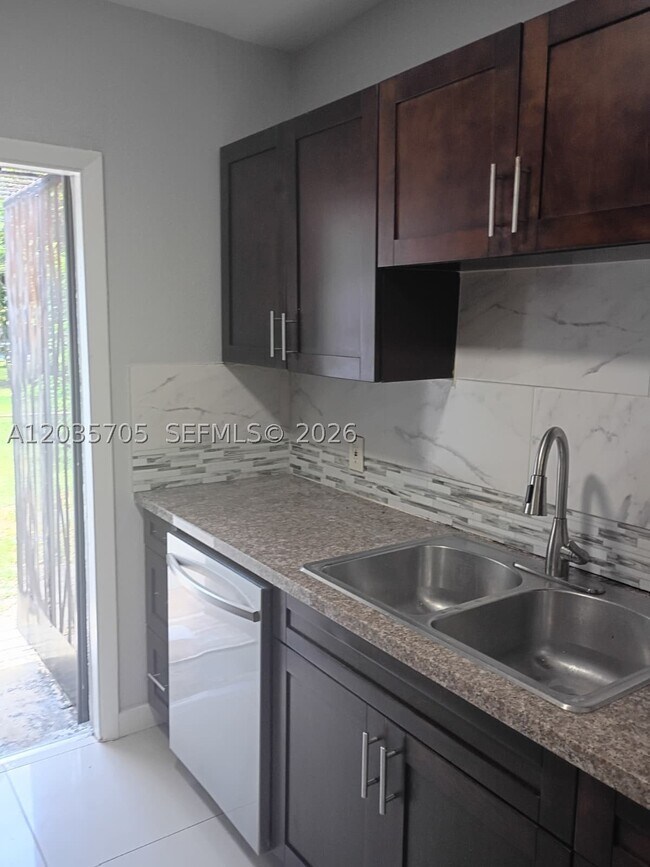 Building Photo - 1101 NW 55th St