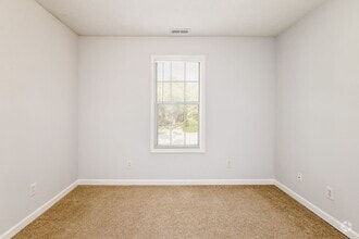 Building Photo - Apartment with Landscaping and washer/drye...