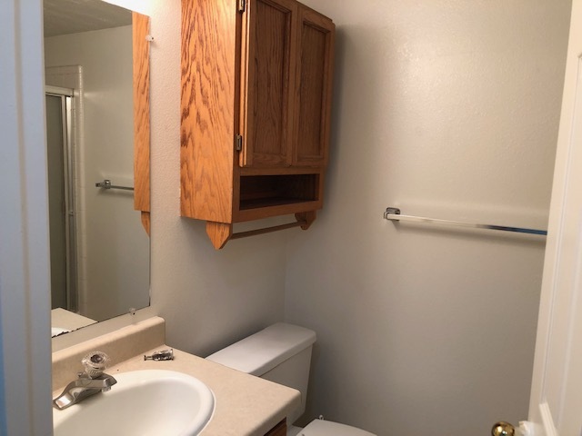 Building Photo - 541 E 500 N