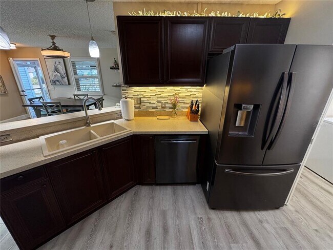 Building Photo - 9324 SE 173rd Hyacinth St