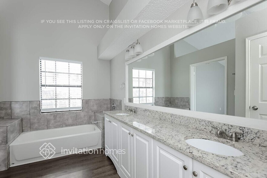 Building Photo - 3707 Seville Ln