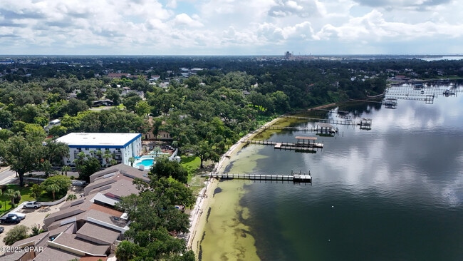 Building Photo - 316 Cherry St