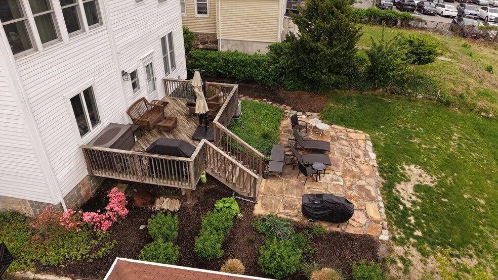 Deck and patio - 14 Prospect St