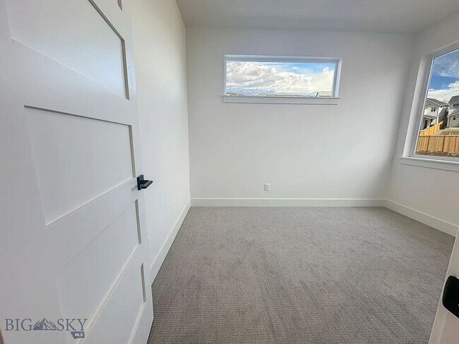 Building Photo - 509 Spaniel Ln