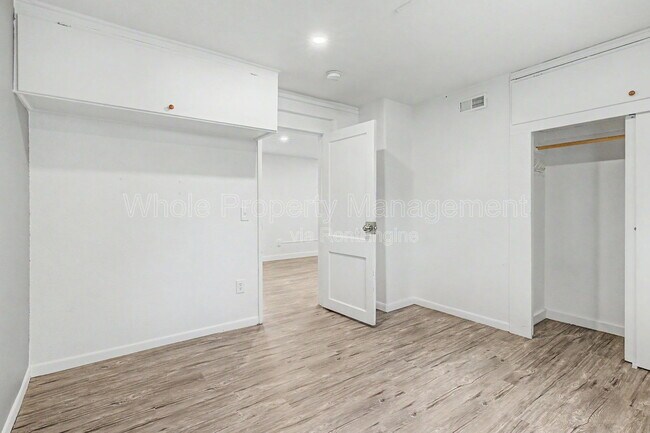 Building Photo - 4205 S Lincoln St