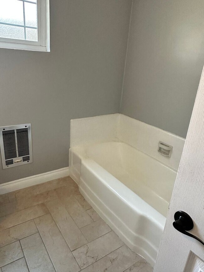 Building Photo - Valley Spring, 11339-11345