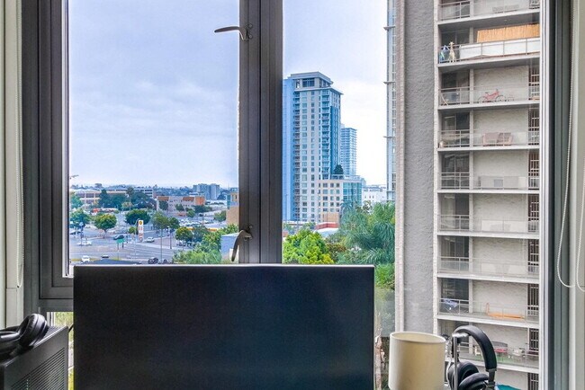 Building Photo - Skyline Views & Sophisticated Corner Living at Aria in Cortez Hill