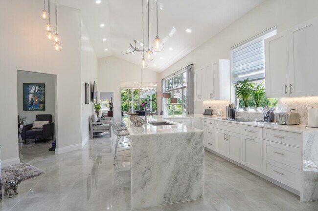 Building Photo - 6670 NW 27th Ave