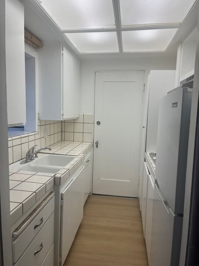 Building Photo - Charming 1-bedroom/1-bathroom unit