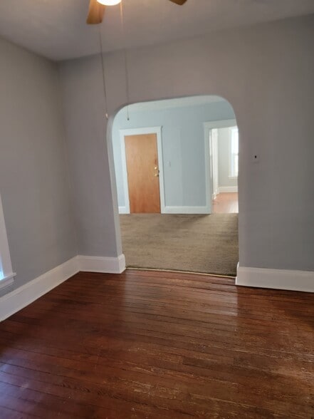 Building Photo - 106 Logan St