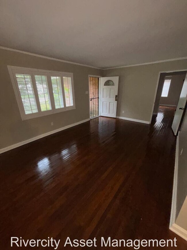 Building Photo - A Must See In 38111 !!!!! Section 8 Welcom...