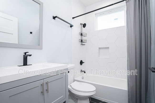 Building Photo - 2109 Schley Ave