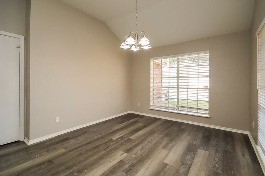 Building Photo - 13835 Aspen Hollow Ln