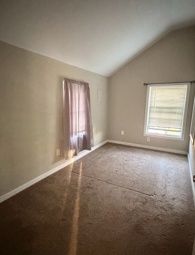 Building Photo - 405 S Boyd St